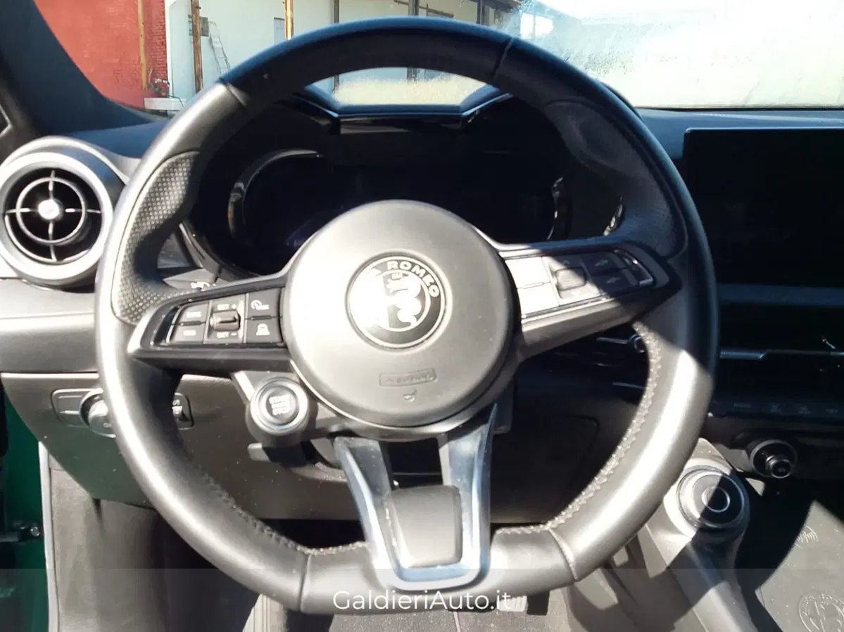 Alfa Romeo Tonale usata a Salerno (9)
