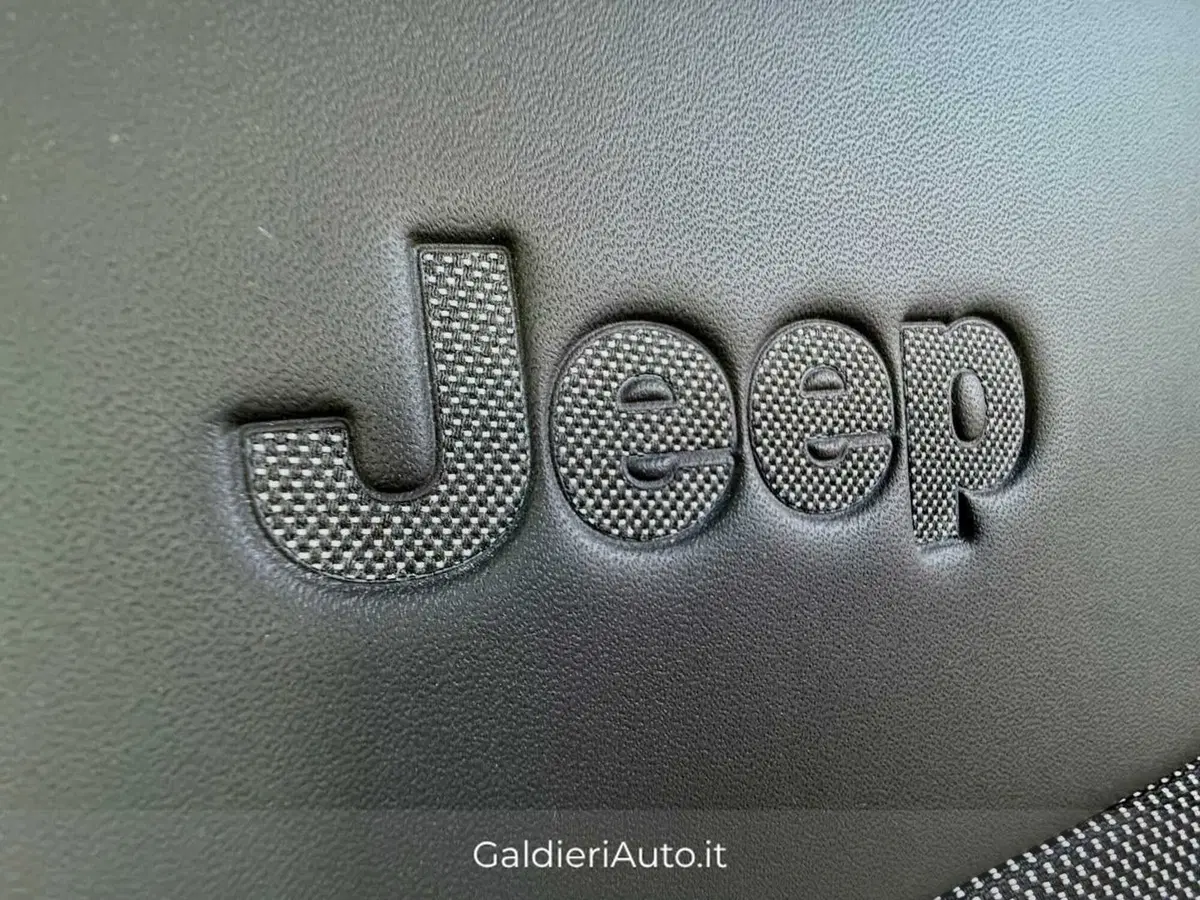 Jeep Avenger usata a Salerno (17)