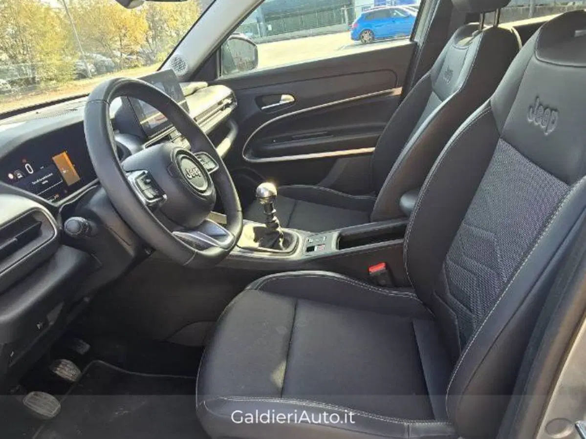 Jeep Avenger usata a Salerno (7)