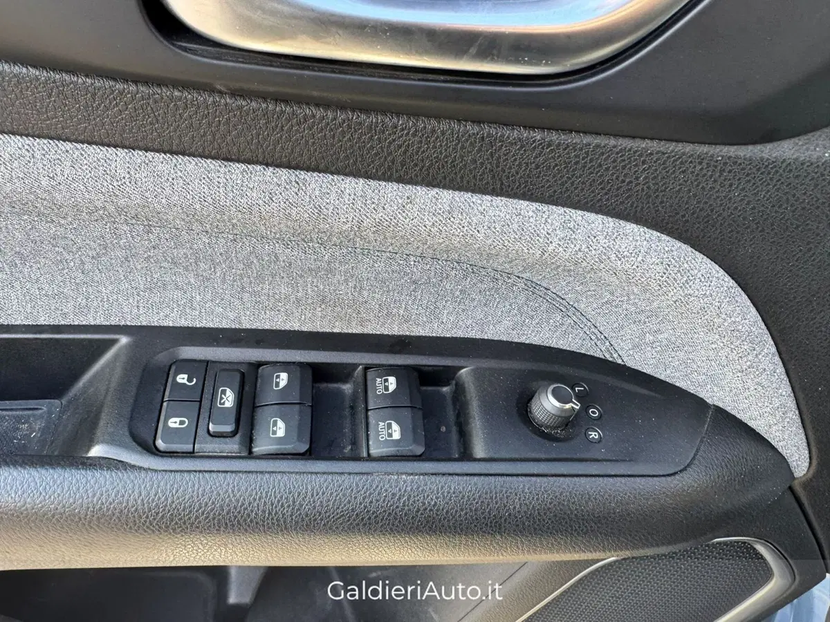 Jeep Compass usata a Salerno (19)