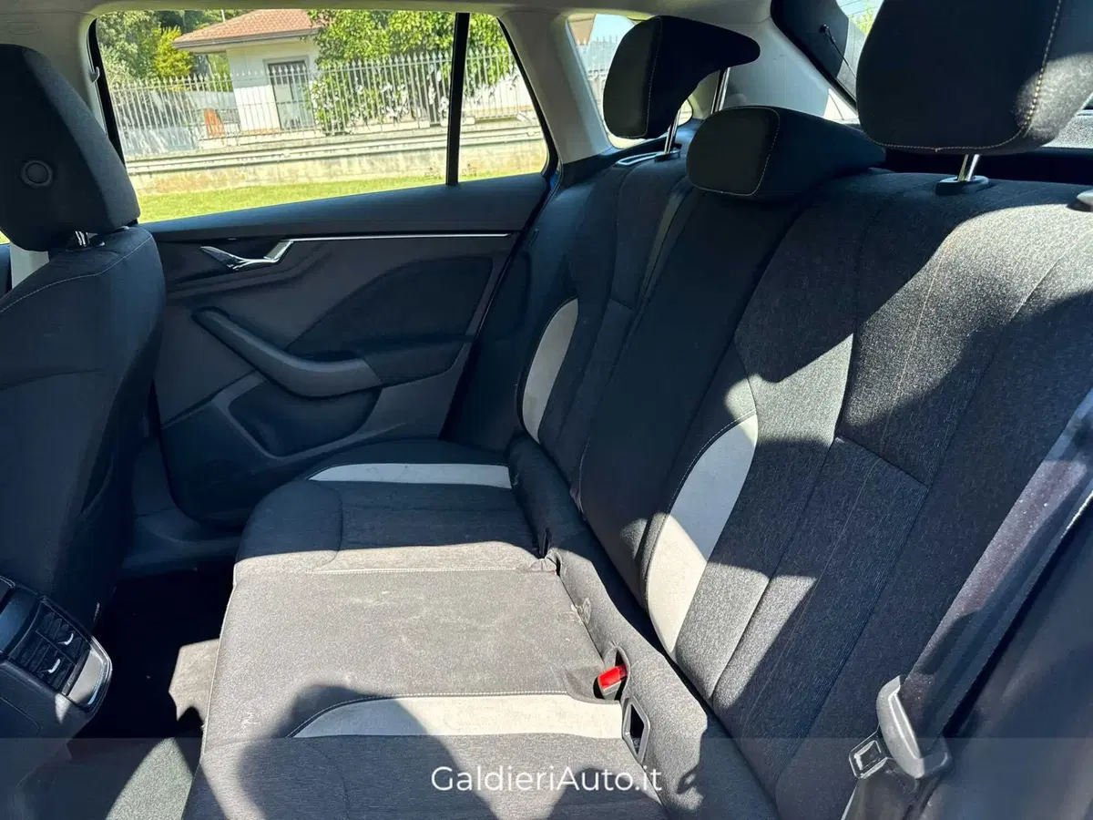 Skoda Kamiq usata a Salerno (13)