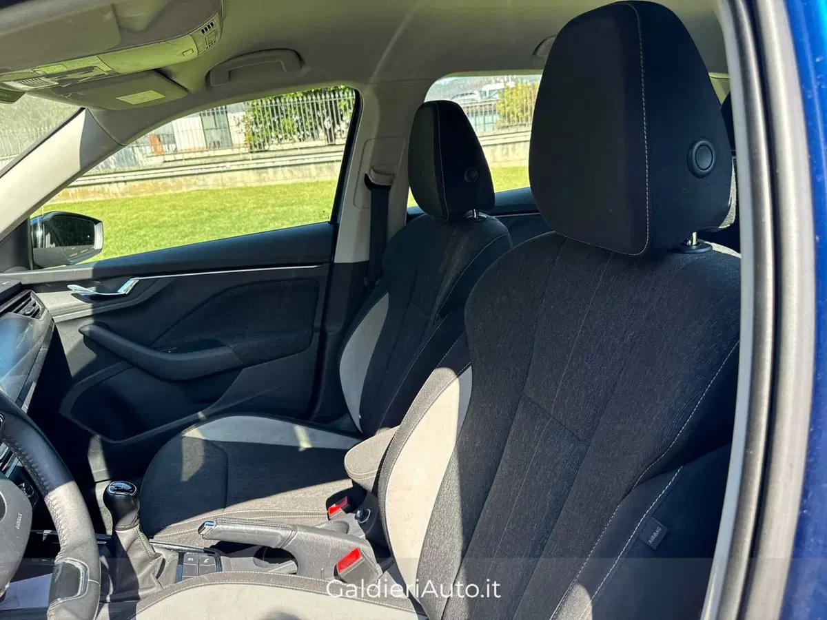 Skoda Kamiq usata a Salerno (17)