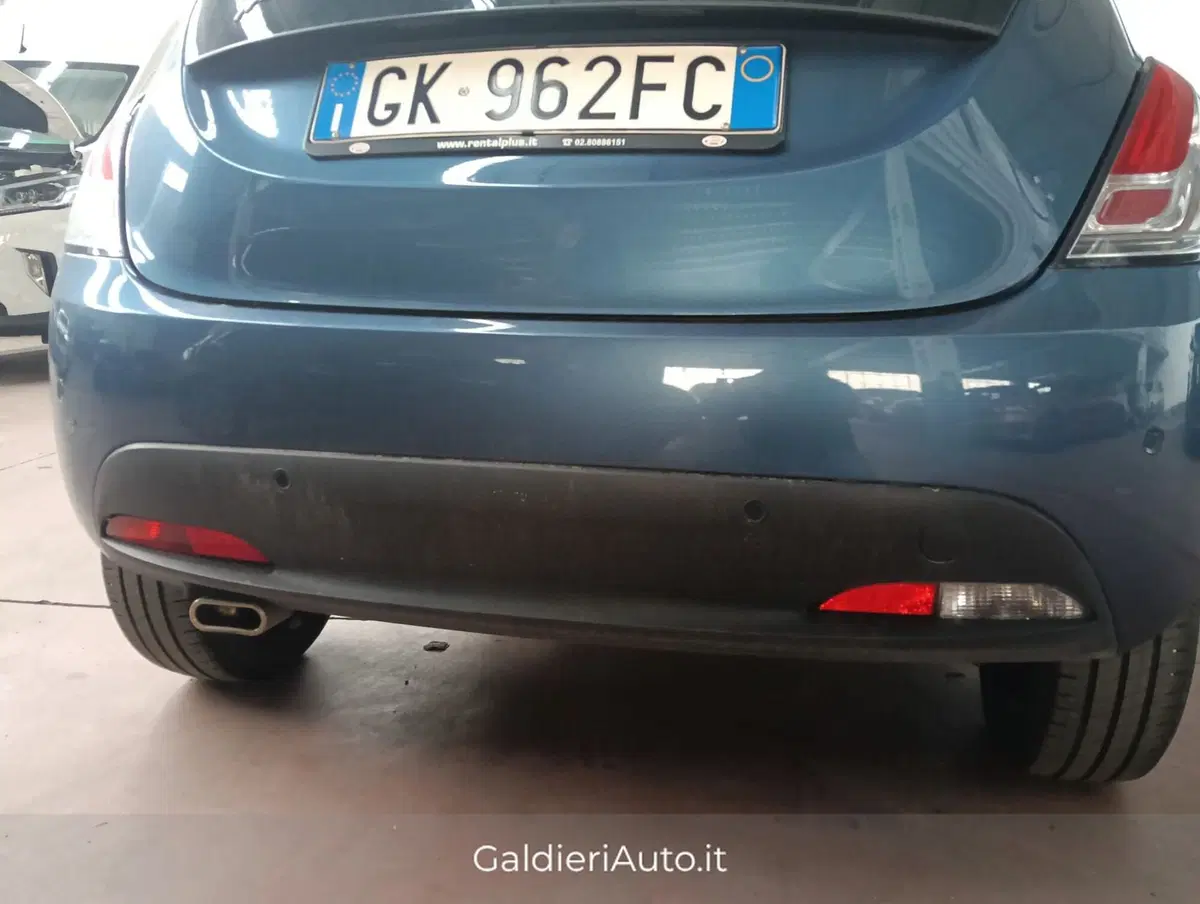 Lancia Ypsilon usata a Salerno (16)