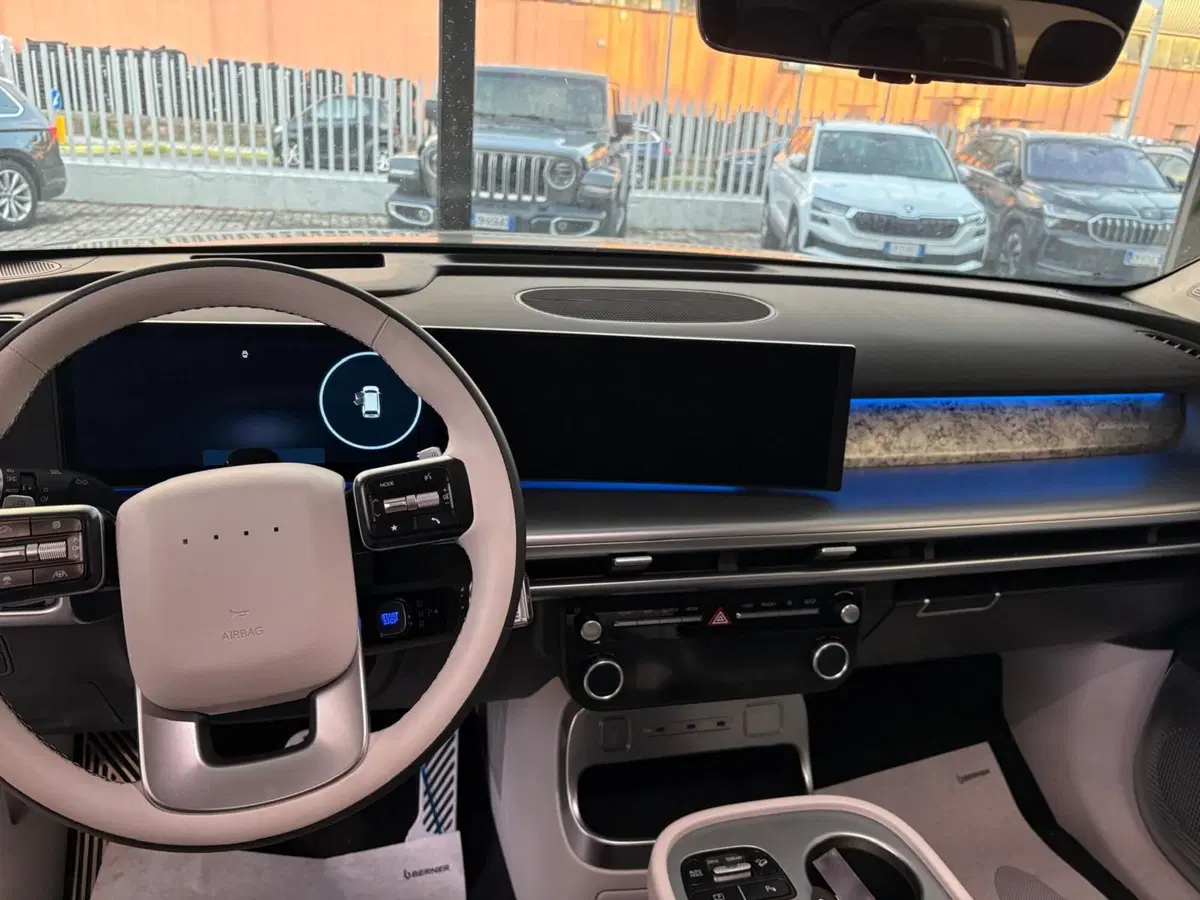 Hyundai Ioniq 9 nuova a Firenze (12)