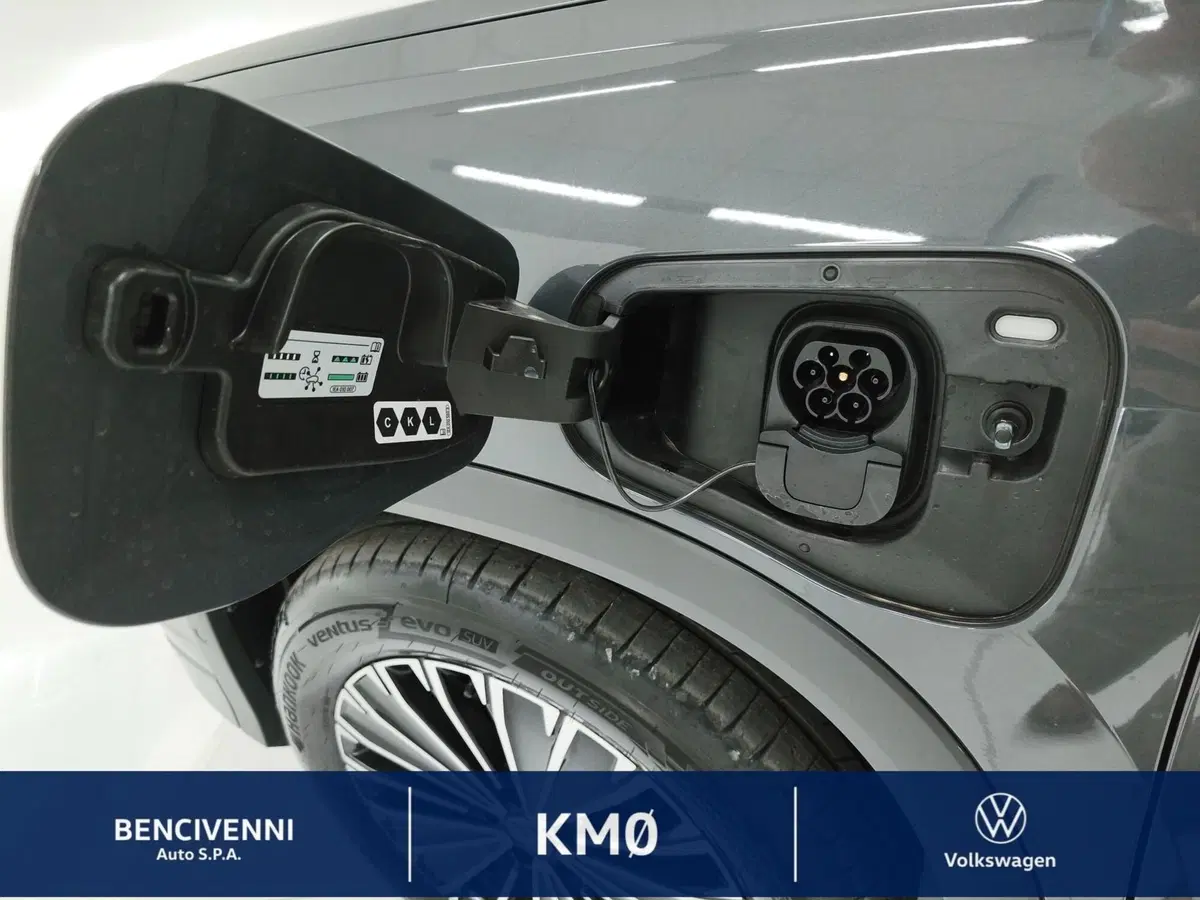 Volkswagen Tayron nuova a Catanzaro (12)