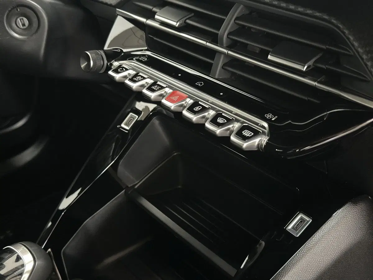 Peugeot 2008 usata a Brescia (18)