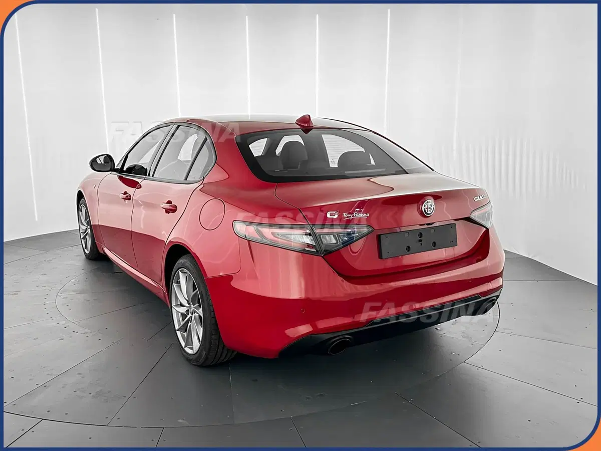 Alfa Romeo Giulia usata a Milano (5)