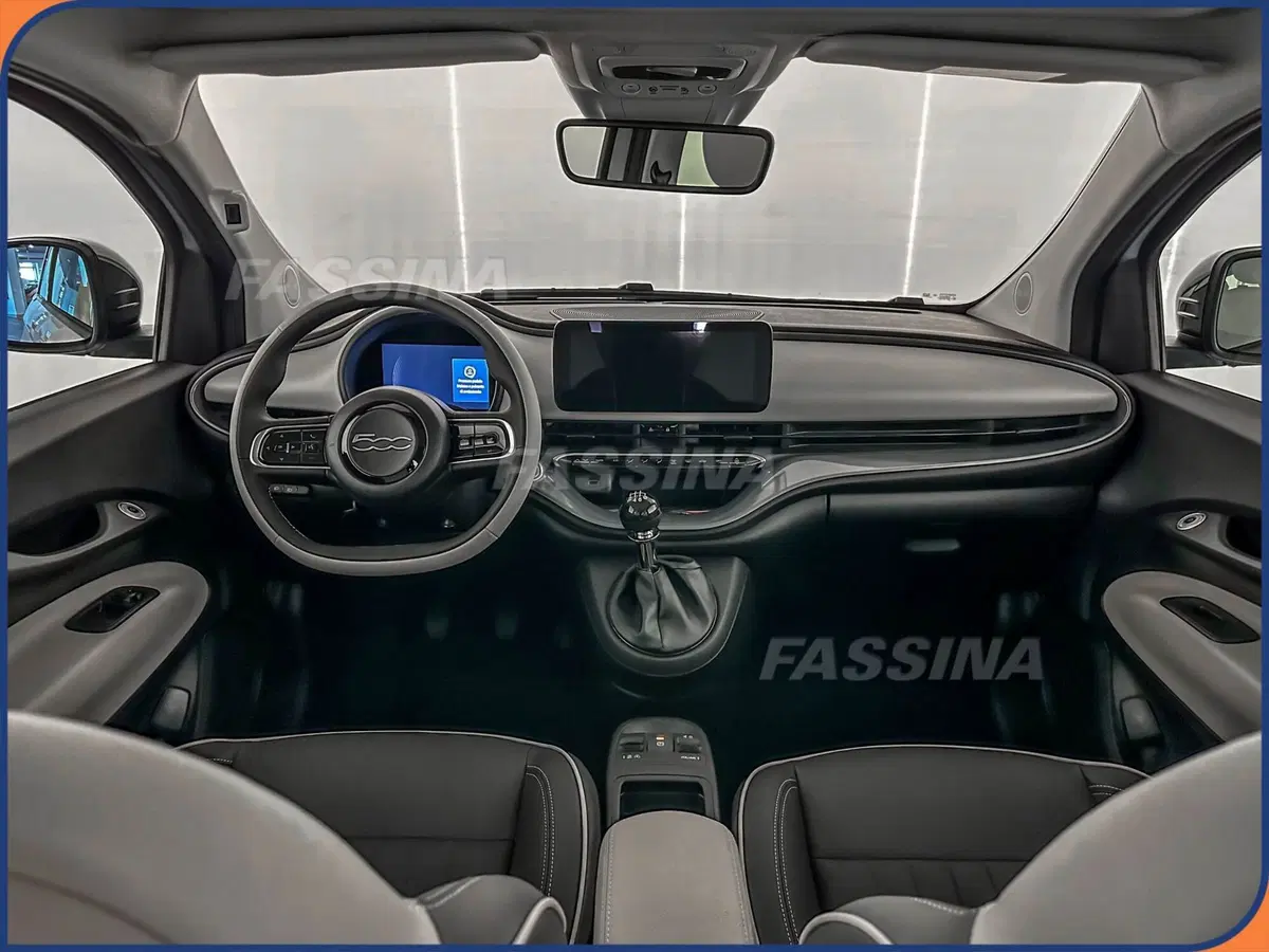 Fiat 500 nuova a Milano (12)