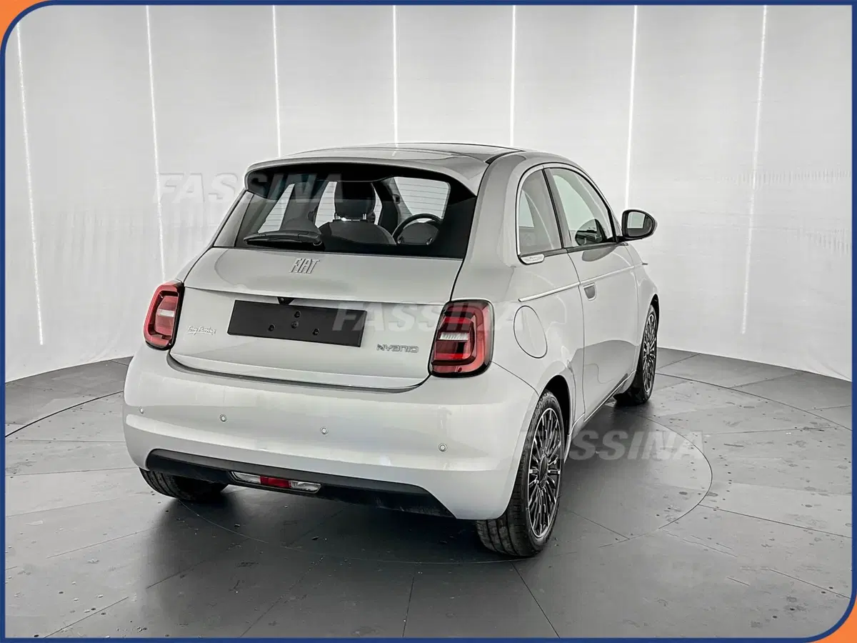 Fiat 500 nuova a Milano (6)