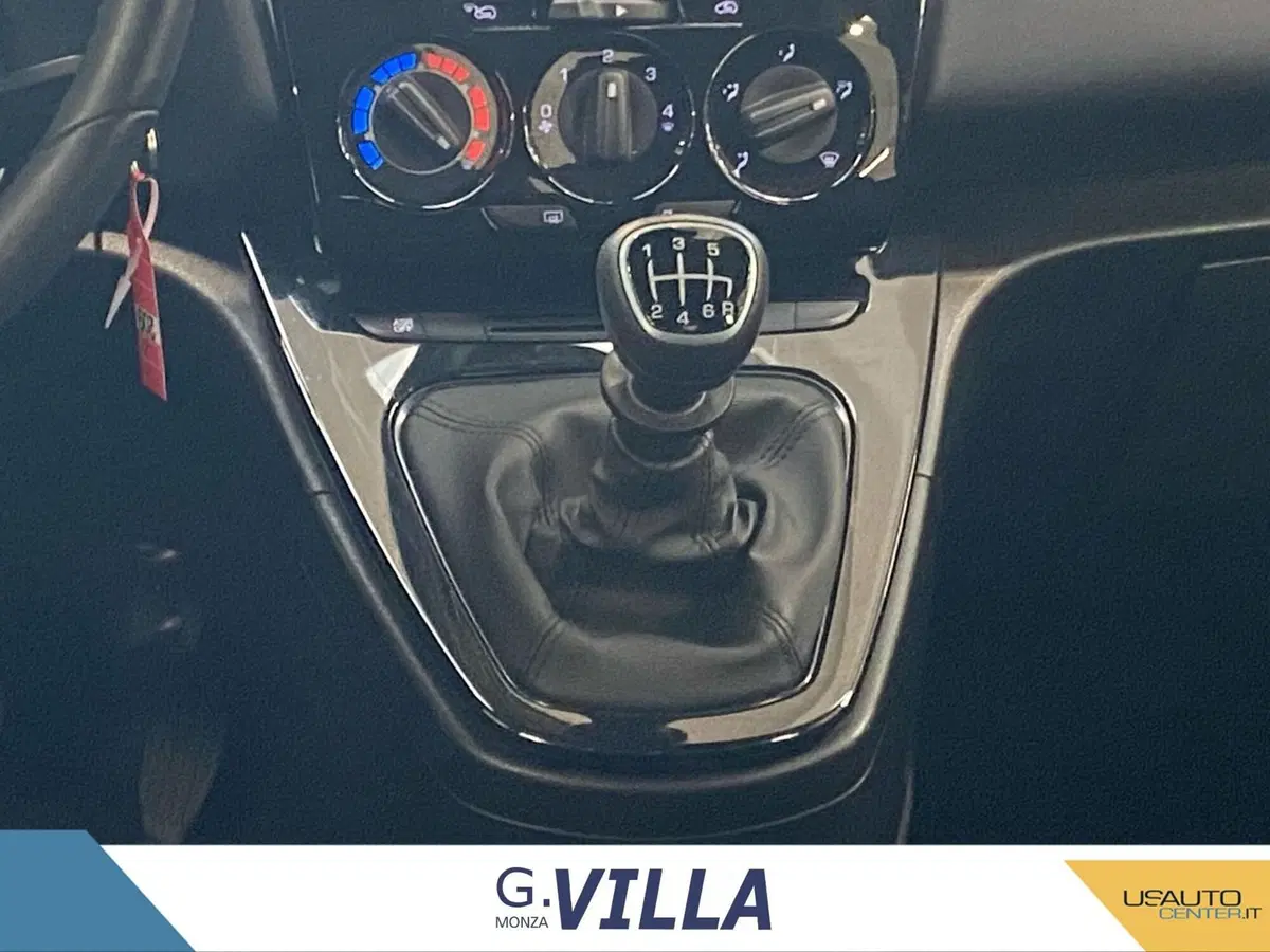 Lancia Ypsilon usata a Monza e Brianza (10)
