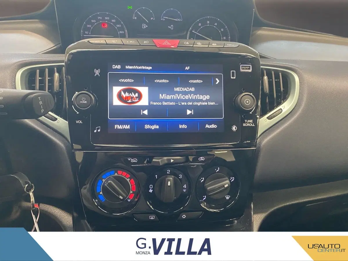 Lancia Ypsilon usata a Monza e Brianza (11)