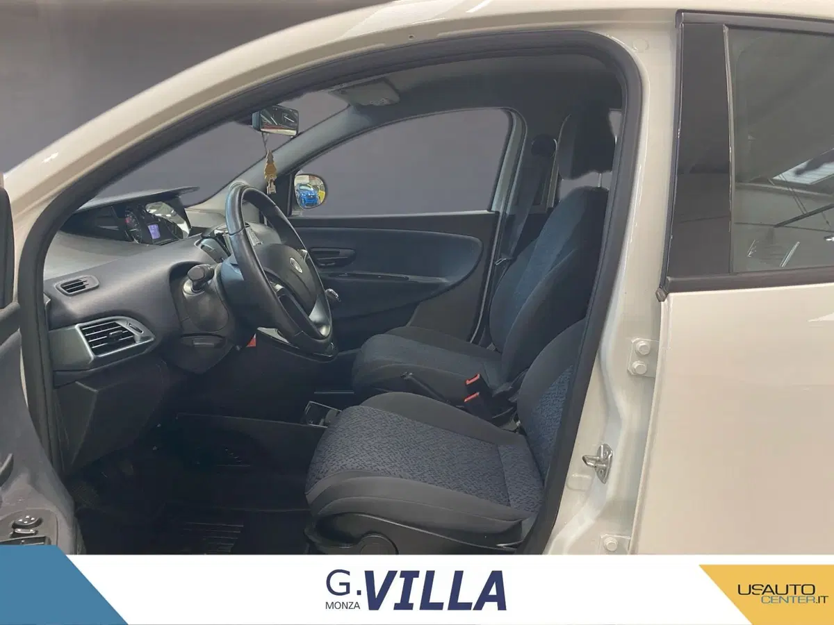 Lancia Ypsilon usata a Monza e Brianza (13)