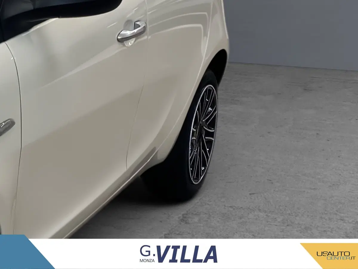 Lancia Ypsilon usata a Monza e Brianza (7)