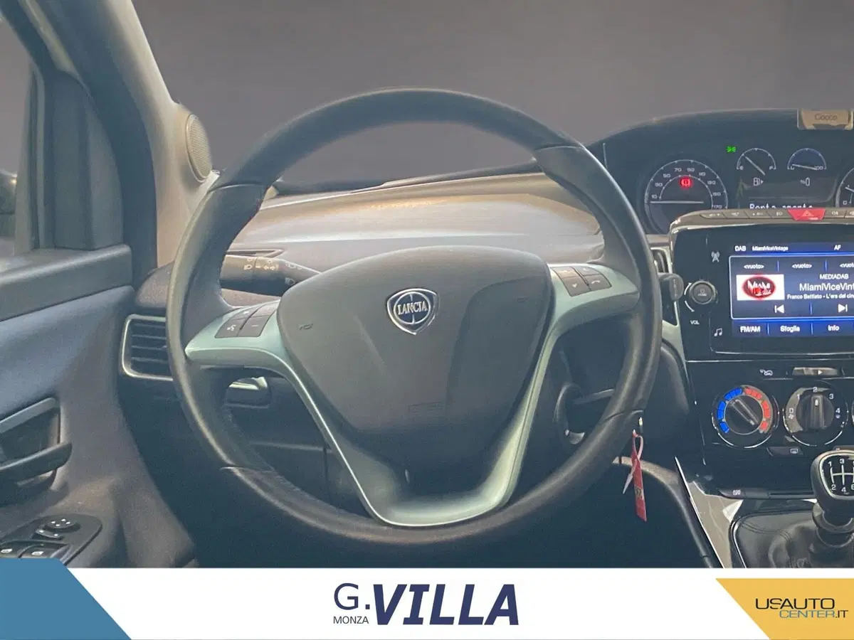 Lancia Ypsilon usata a Monza e Brianza (9)