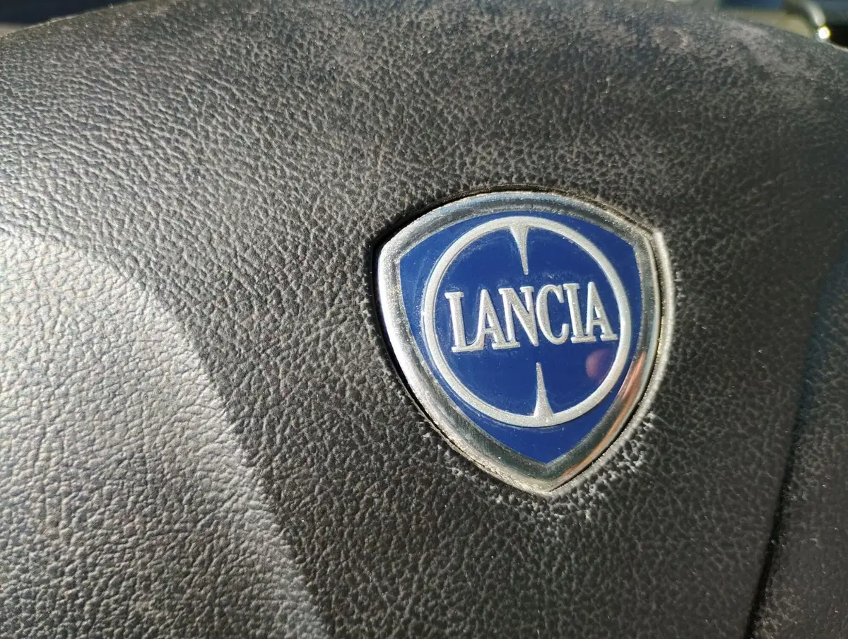 Lancia Ypsilon usata a Ravenna (16)