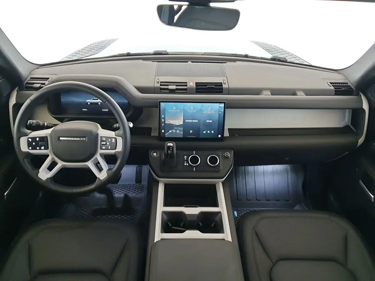Land Rover Defender usata a Monza e Brianza (4)