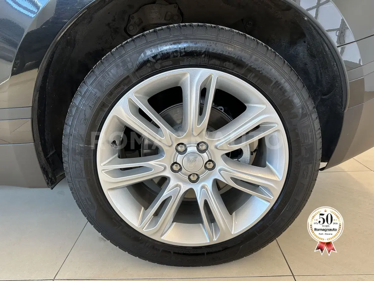 Land Rover Range Rover Velar usata a Forlì-Cesena (9)