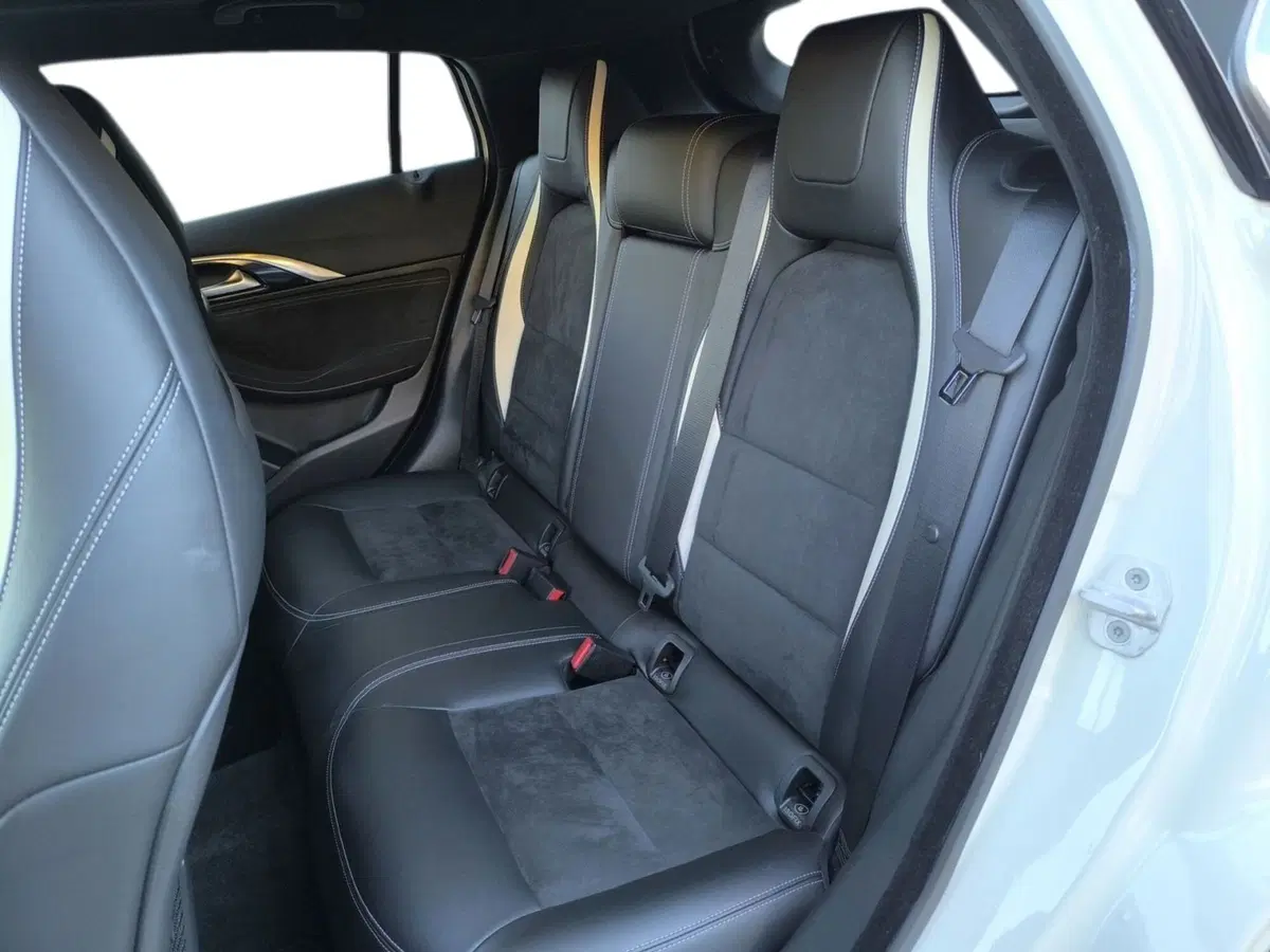 Infiniti Q30 usata a Udine (9)