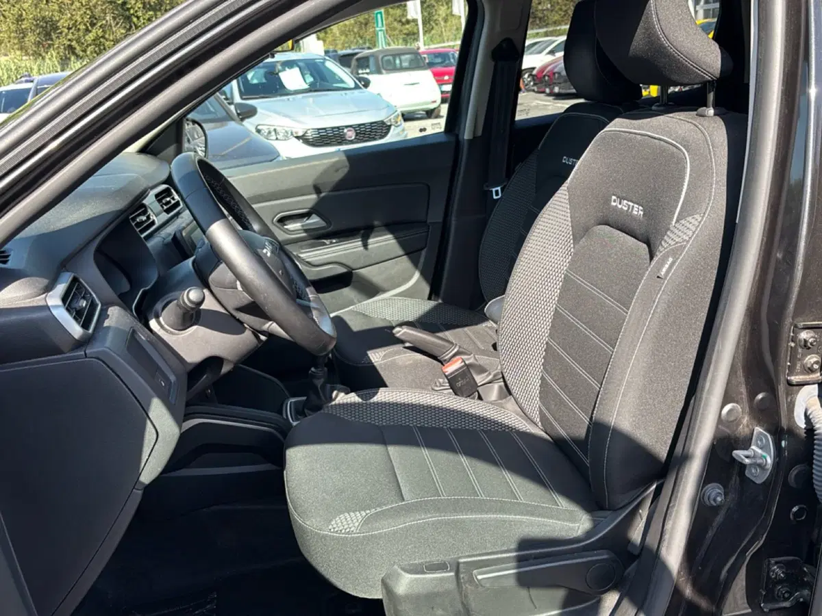 Dacia Duster usata a Latina (14)