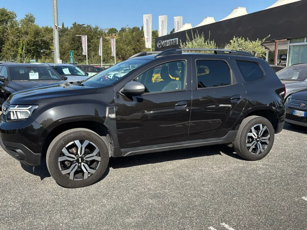 Dacia Duster usata a Latina (7)