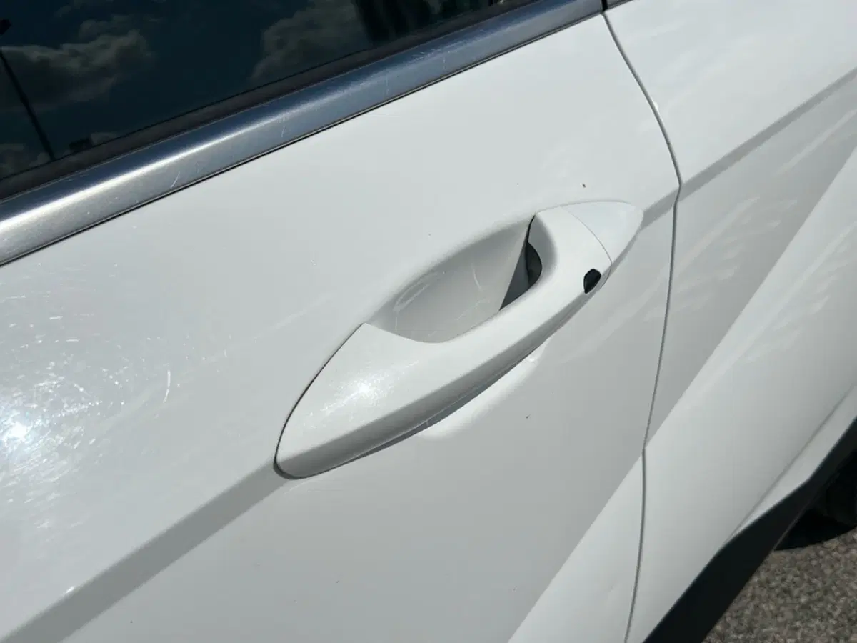 Hyundai Kona usata a Roma (7)