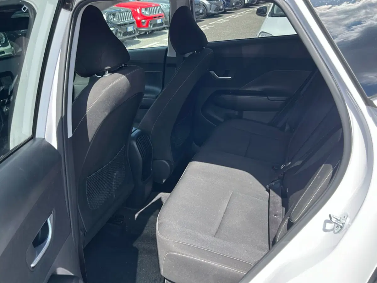Hyundai Kona usata a Roma (9)