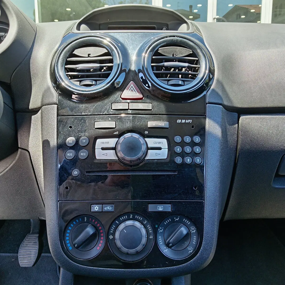 Opel Corsa usata a L'Aquila (7)