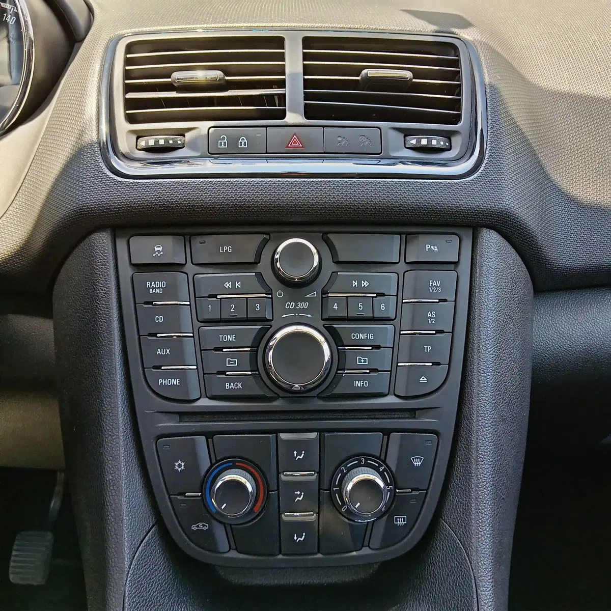 Opel Meriva usata a L'Aquila (18)