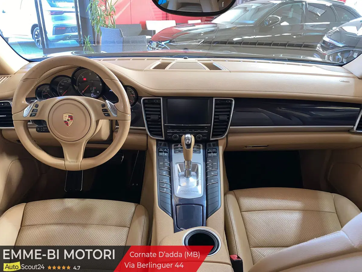 Porsche Panamera usata a Monza e Brianza (9)
