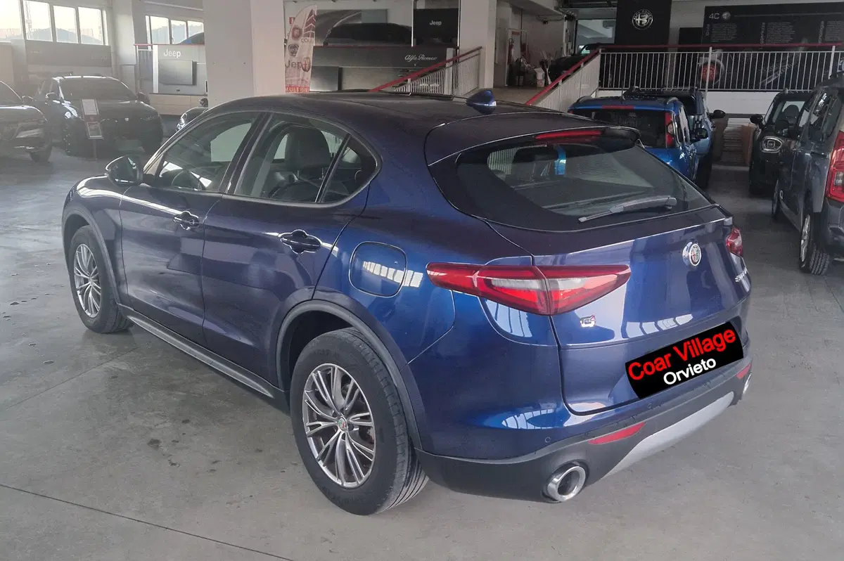 Alfa Romeo Stelvio usata a Terni (4)