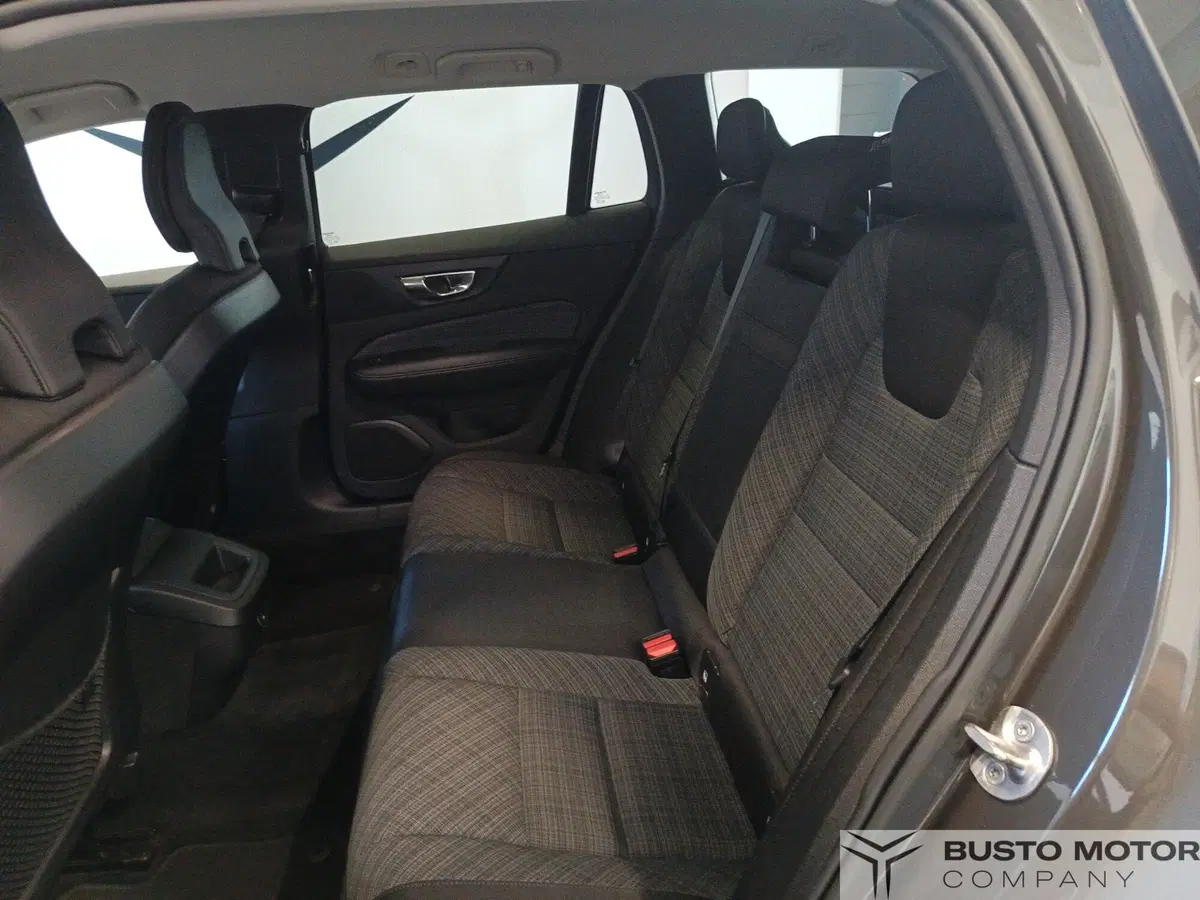 Volvo V60 usata a Varese (9)