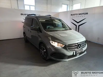 Mercedes-Benz Classe T T Long 160d Premium auto del 2022 usata a Olgiate Olona