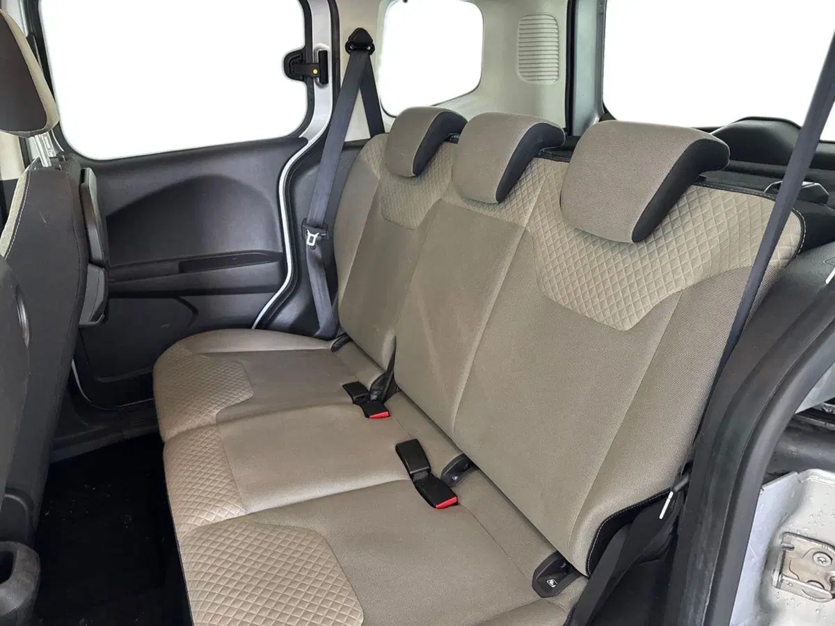 Ford Tourneo Courier usata a Bologna (13)