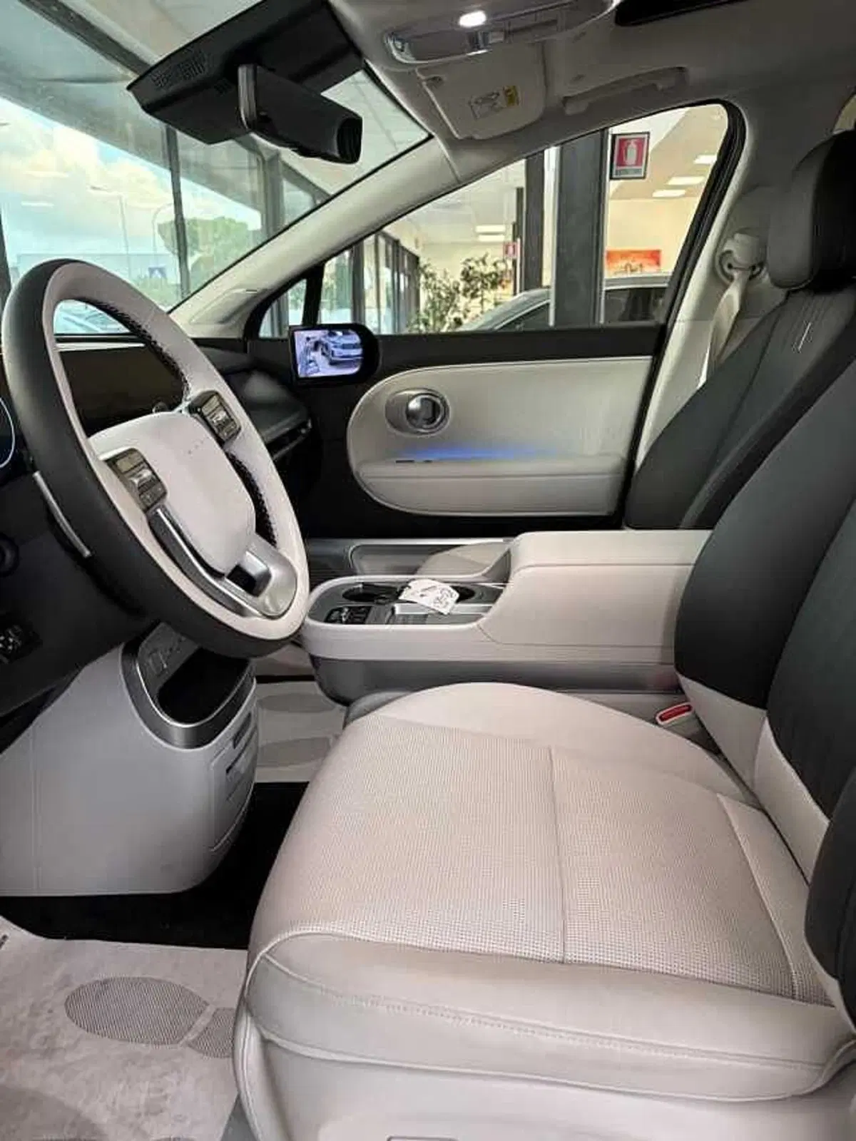 Hyundai Ioniq 9 nuova a Firenze (13)
