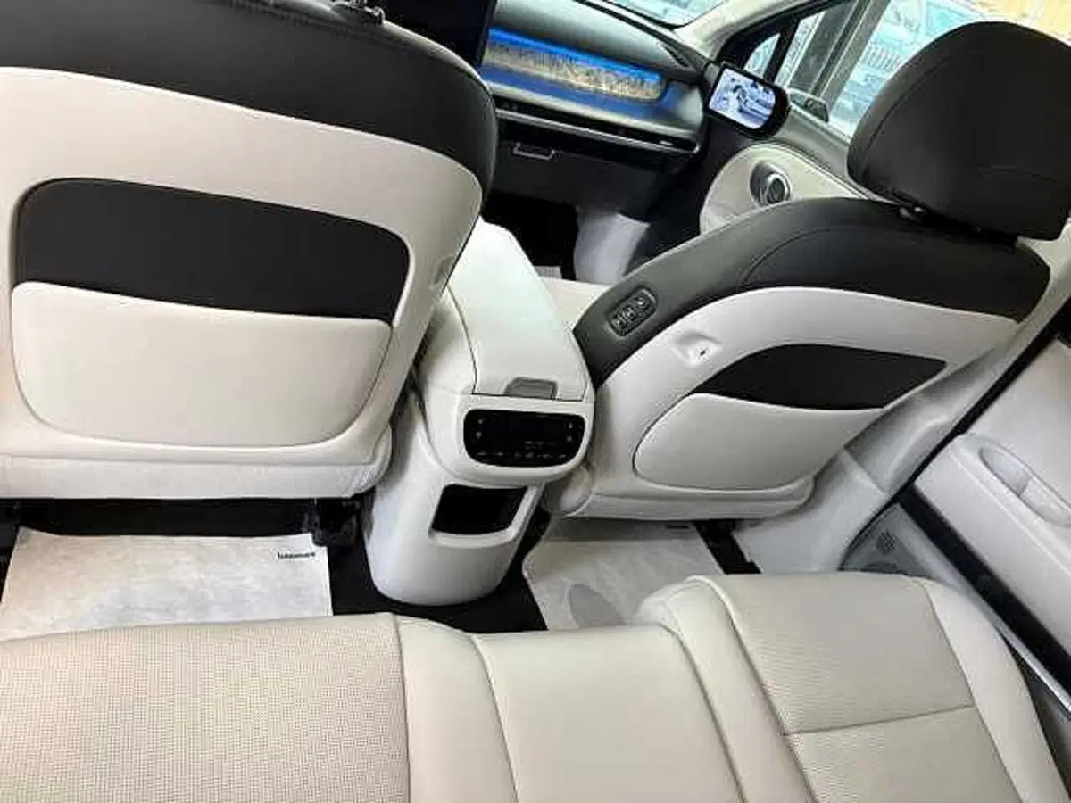 Hyundai Ioniq 9 nuova a Firenze (14)