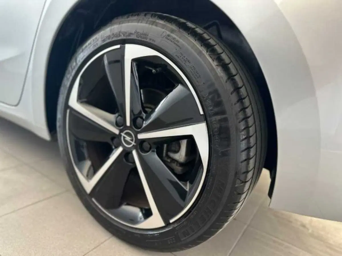 Opel Astra usata a Caltanissetta (8)