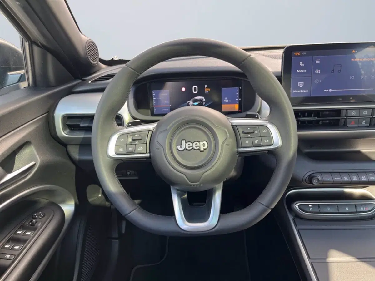 Jeep Avenger usata a Milano (13)