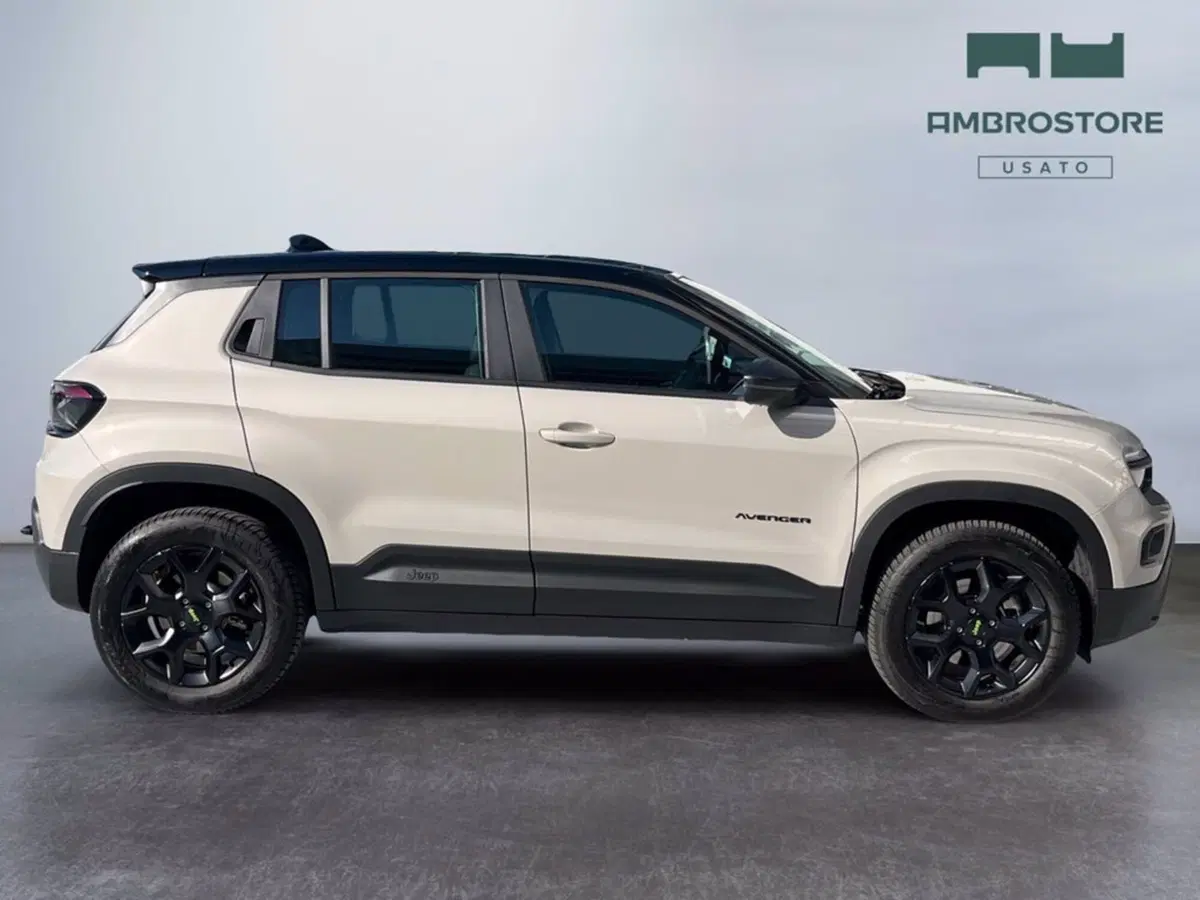 Jeep Avenger usata a Milano (6)