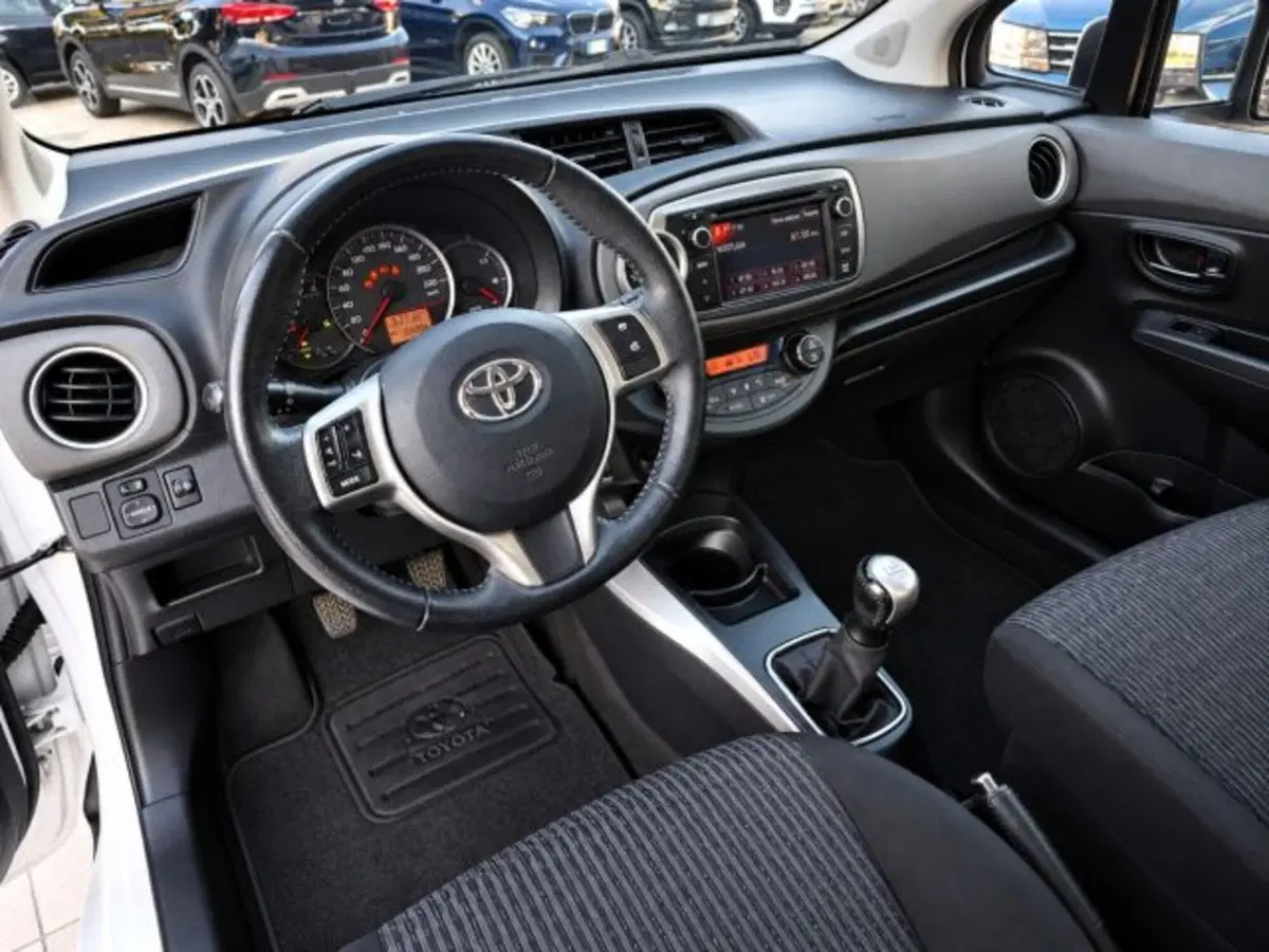 Toyota Yaris usata a Firenze (8)