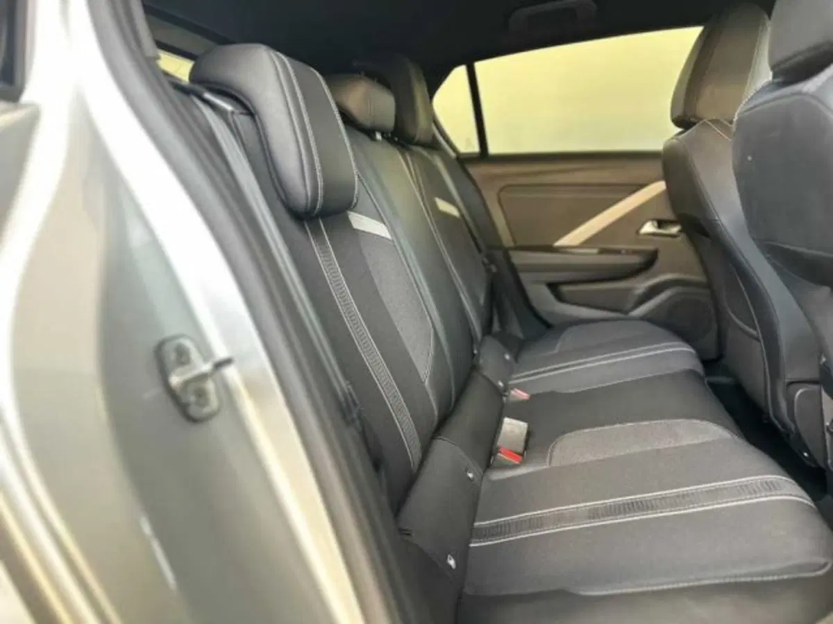 Opel Astra usata a Caltanissetta (17)