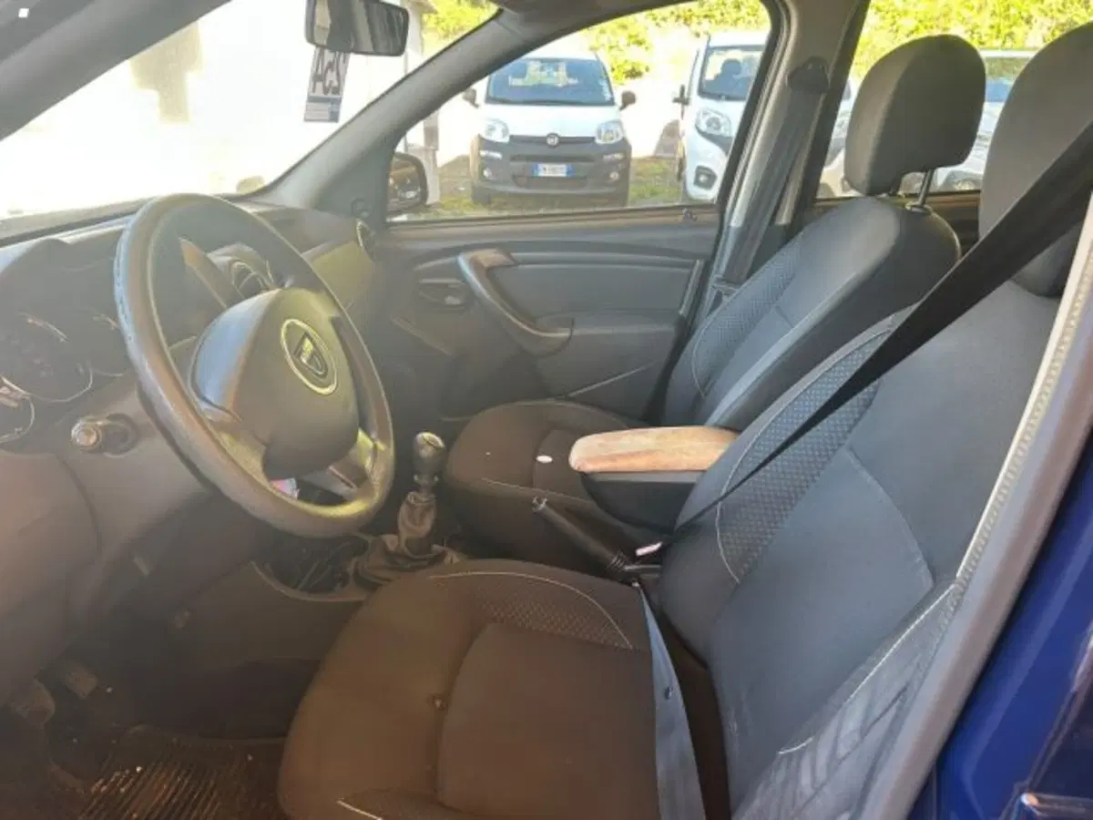 Dacia Duster usata a Lucca (9)