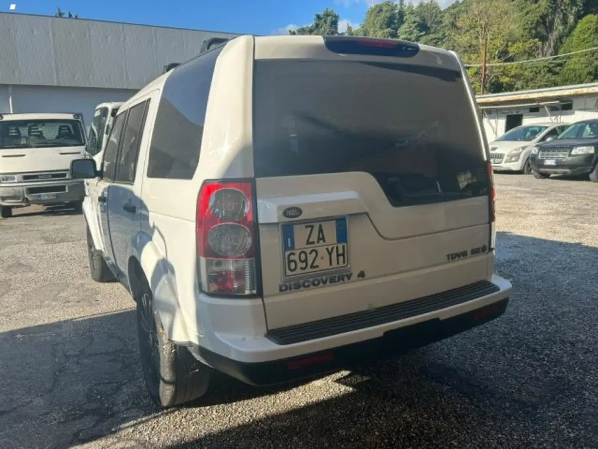 Land Rover Discovery usata a Lucca (6)