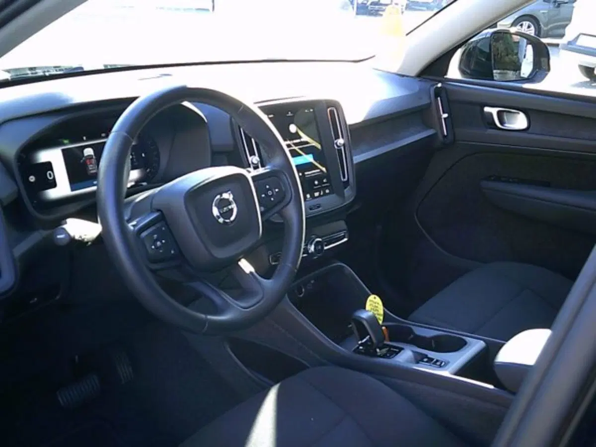 Volvo XC40 usata a Novara (4)