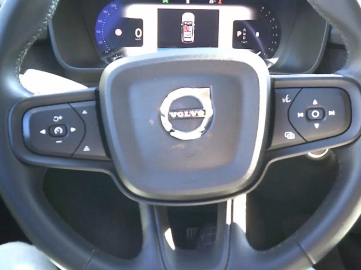 Volvo XC40 usata a Novara (7)