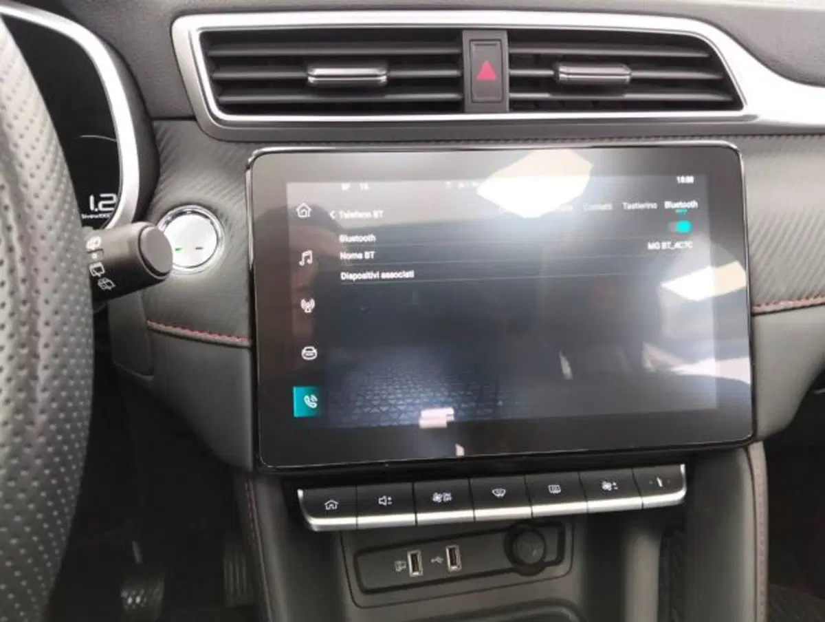 Mg ZS (2021-->) usata a Como (15)