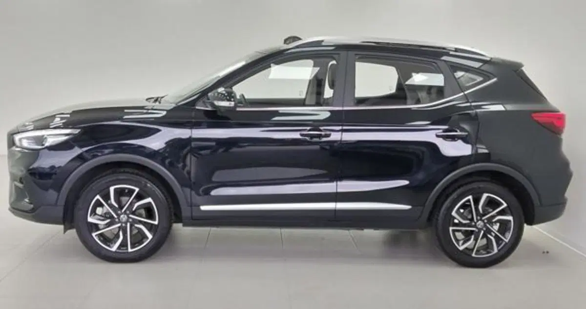 Mg ZS (2021-->) usata a Como (8)