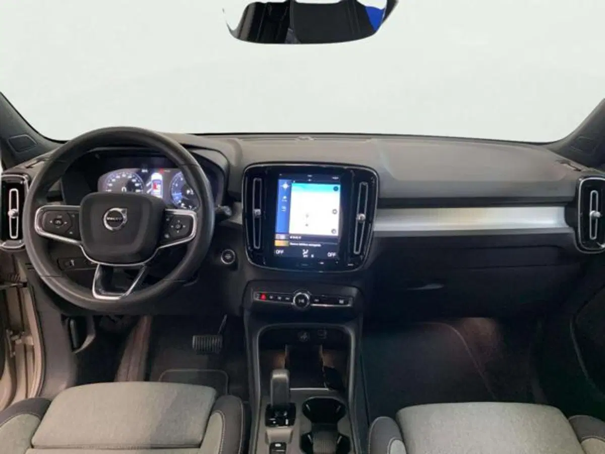 Volvo XC40 usata a Firenze (10)