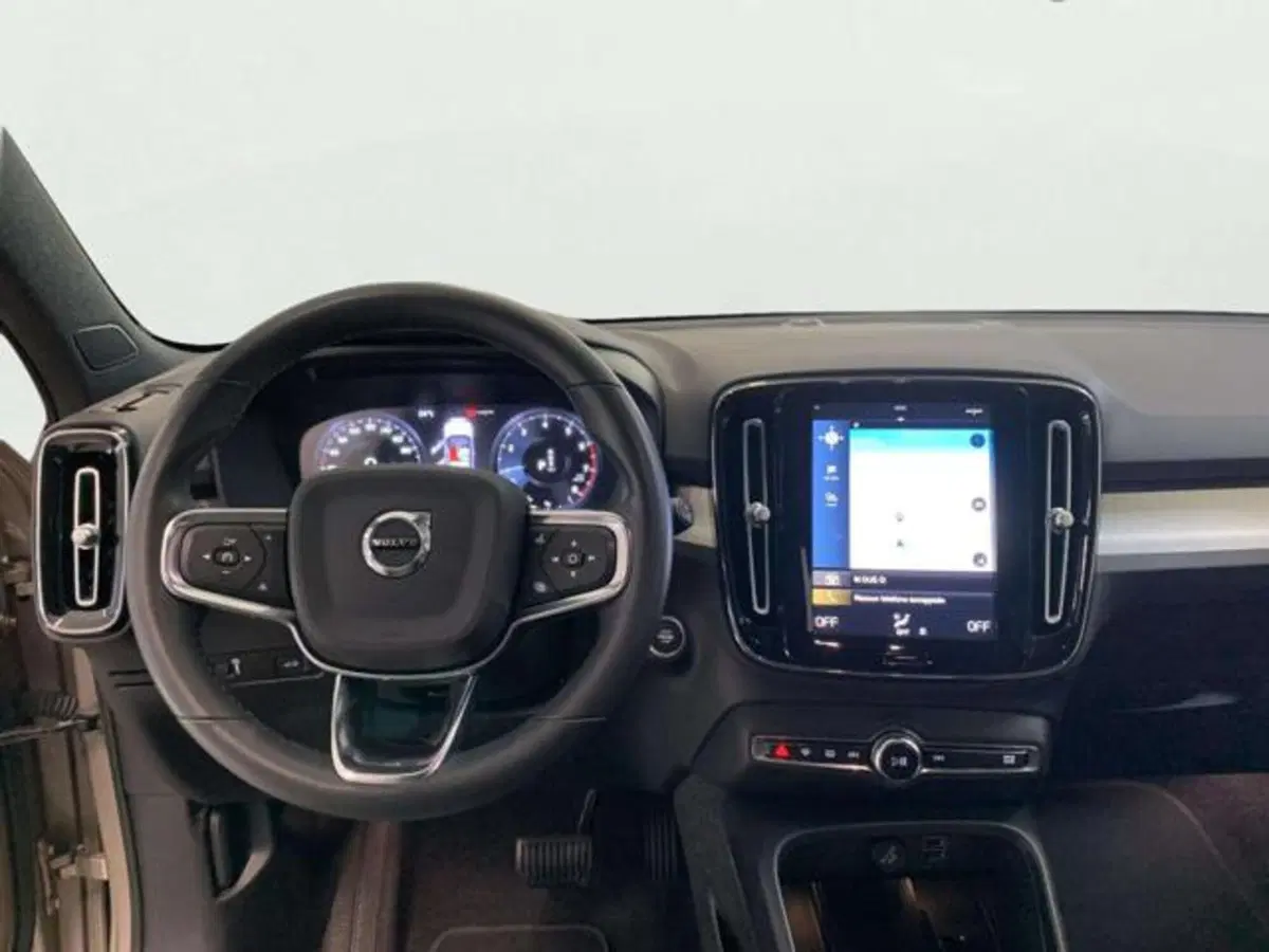 Volvo XC40 usata a Firenze (9)