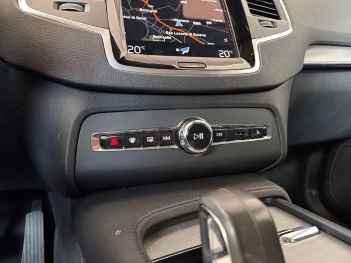 Volvo XC90 usata a Bologna (16)