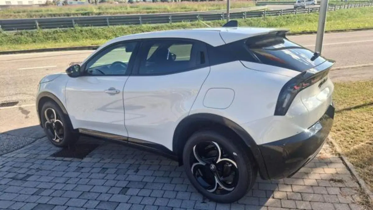 Alfa Romeo Junior nuova a Padova (3)